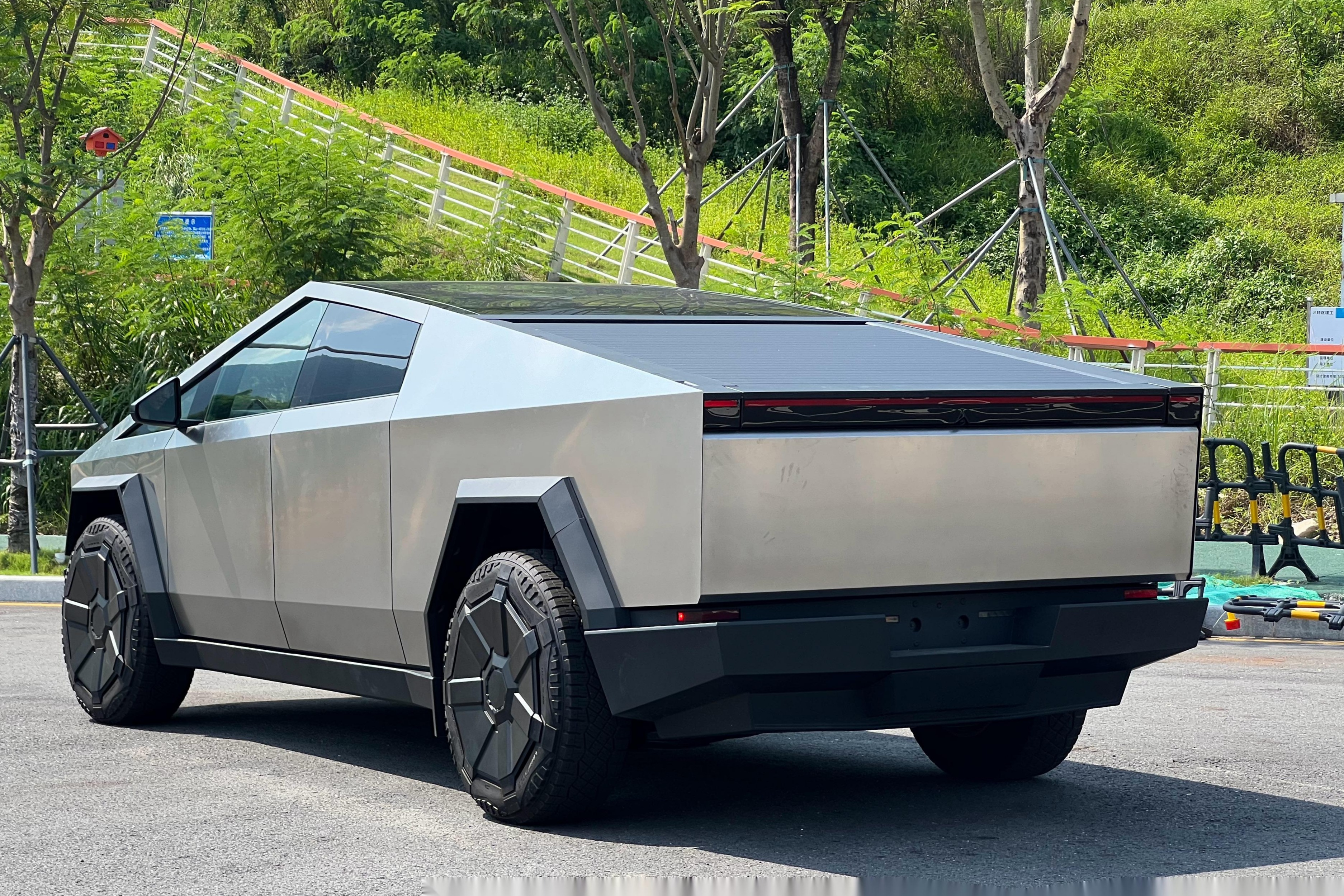 特斯拉停止接受最便宜版本Cybertruck订单