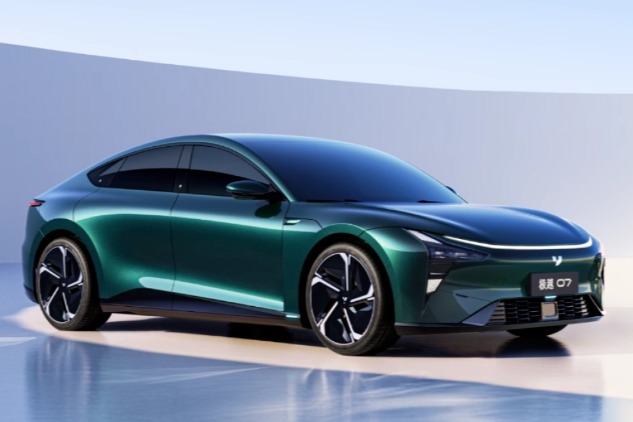 极越 07 量产下线：配电动车门、升降尾翼，预计下半年上市