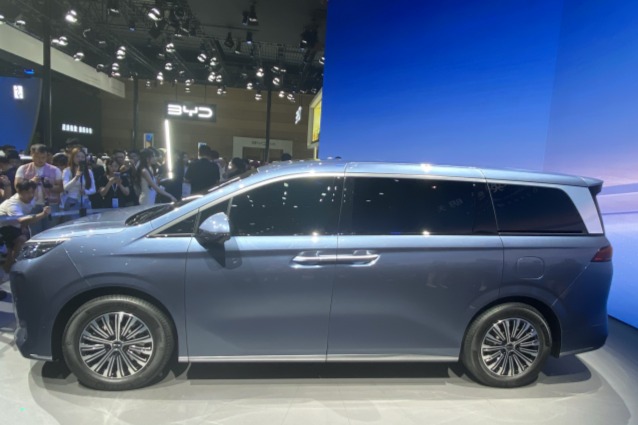 成都車展比亞迪王朝新MPV首秀：命名為夏，預計售價不超30萬元
