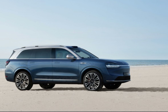 问界M9大五座荣耀上市，赛力斯超级工厂跑出“智造”加速度