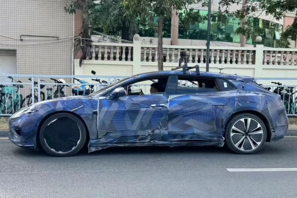 对标保时捷帕美，腾势全新猎装轿车谍照曝光