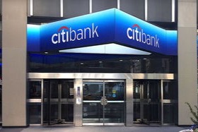 花旗预测比亚迪3月总销量将达32万辆,上调比亚迪评级至买入,目标价463港元