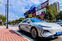 2024，我的故事從銀河E8開始
