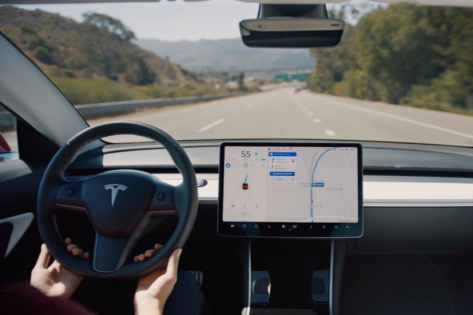 何小鹏：相信 2025 年会是完全自动驾驶的 ChatGPT 时刻