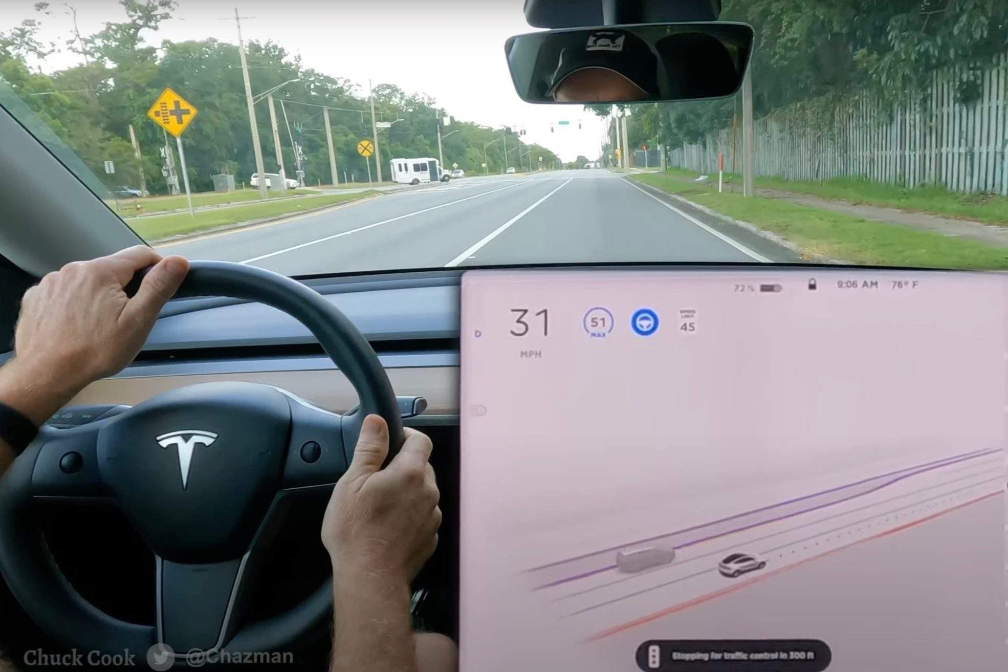何小鹏预测：2025年FSD将超越Waymo