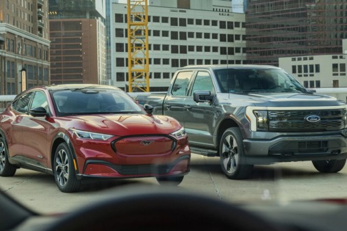 福特更新租赁政策 敦促公司管理人员购买更多电动汽车