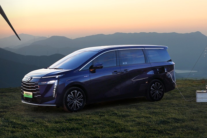 广汽传祺 E8 荣耀版 PHEV 车型 7 月 16 日上市