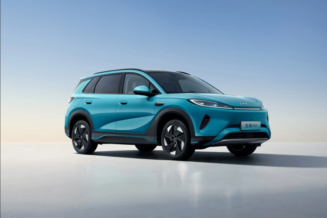 比亚迪海狮05EV PK 银河E5：15万级纯电SUV怎么选？