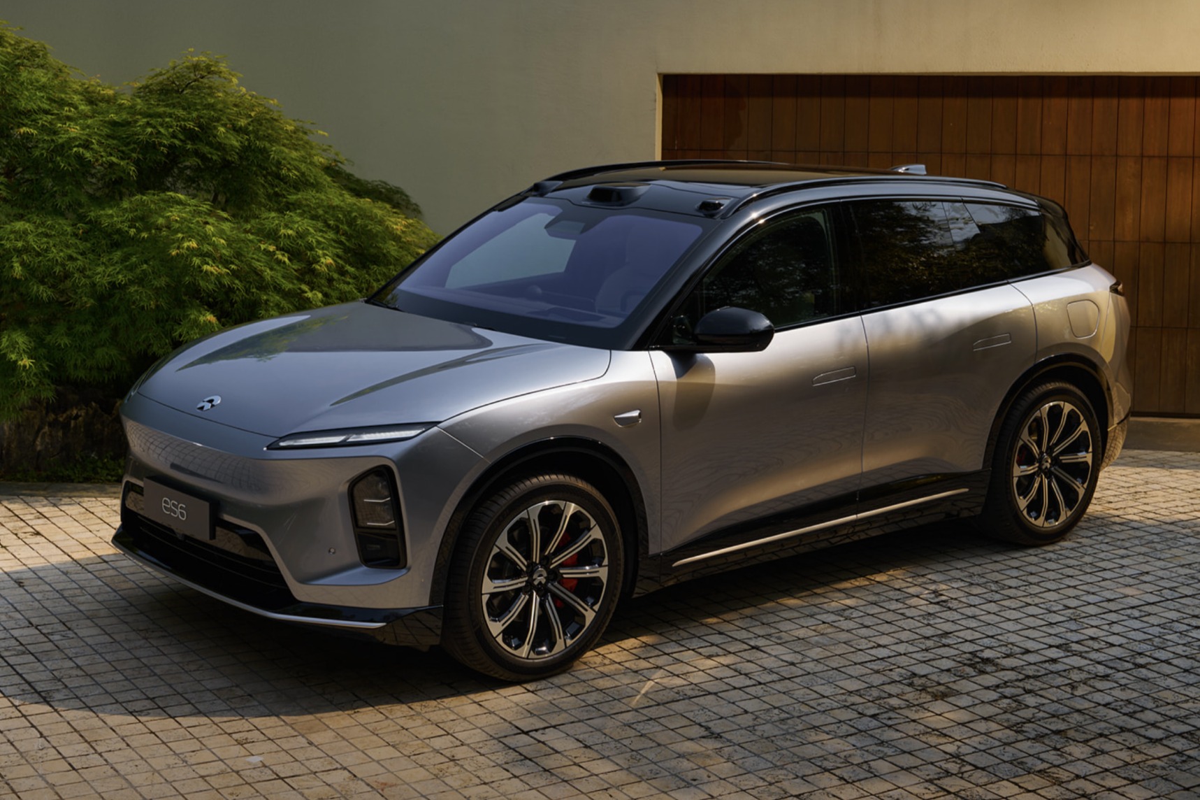 蔚来离盈利，还有三关