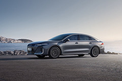 用务实科技满足需求，荣威下半场要发挥AI强项