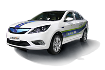 續(xù)航/充電雙提升 試駕長(zhǎng)安新逸動(dòng)EV300