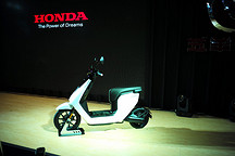 Honda純電動摩托車亮相上海國際摩展