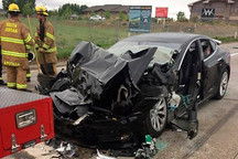 特斯拉再次发生追尾消防车事故 难以识别静止车辆