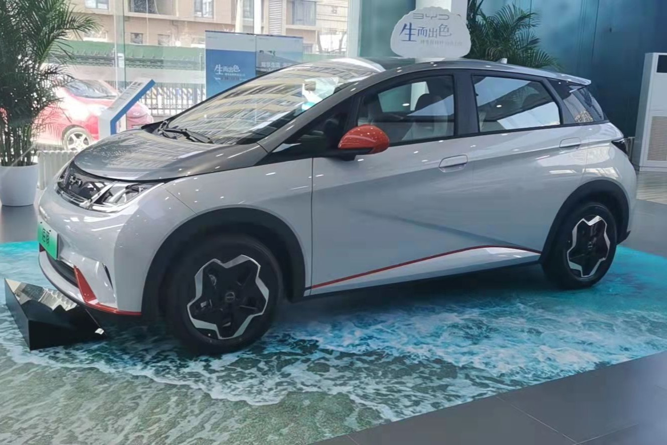 比亞迪海豚提車作業(yè)