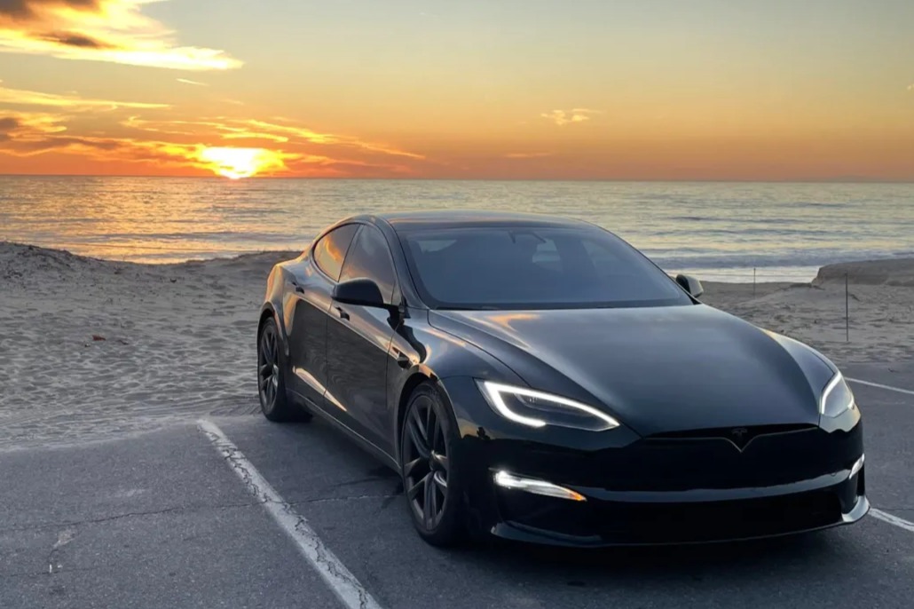 特斯拉為Model S Plaid推出了賽道模式