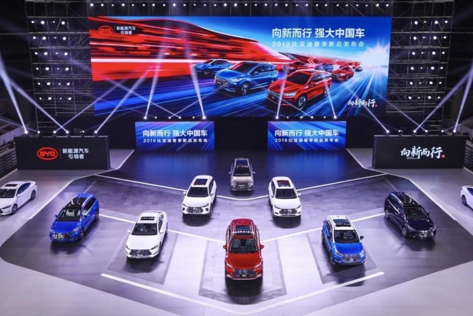 2022年預(yù)計(jì)大賣140萬臺(tái)，特斯拉占山為王，比亞迪可否一雪前恥？