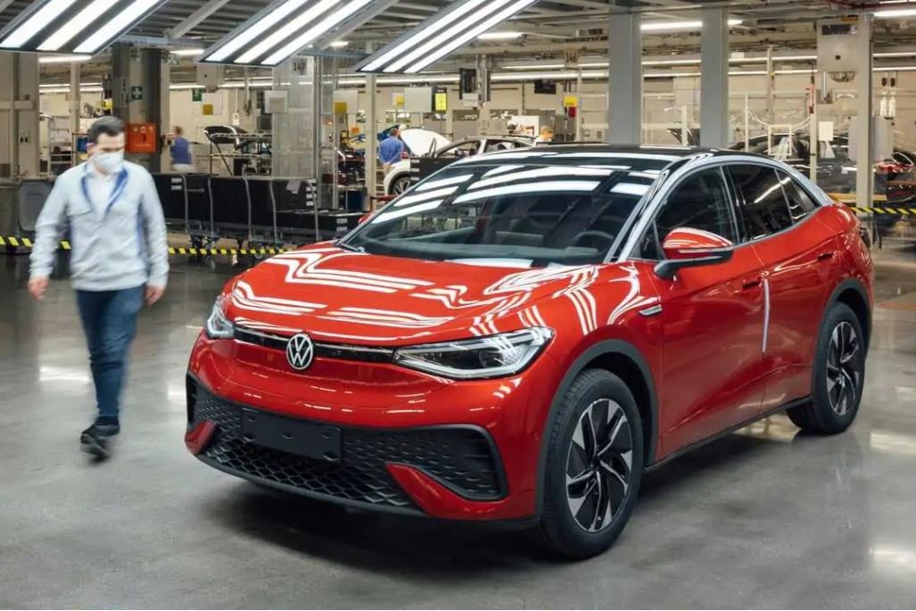 “大众ID.4轿跑版”大众ID.5在德国茨维考工厂正式下线