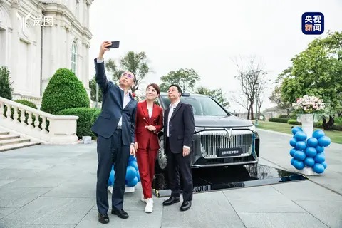 岚图全系将搭载华为乾崑智驾 梦想家将发布新车型