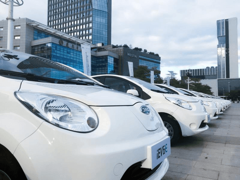 为十九大献礼,300台江淮新能源汽车交付潮人用车