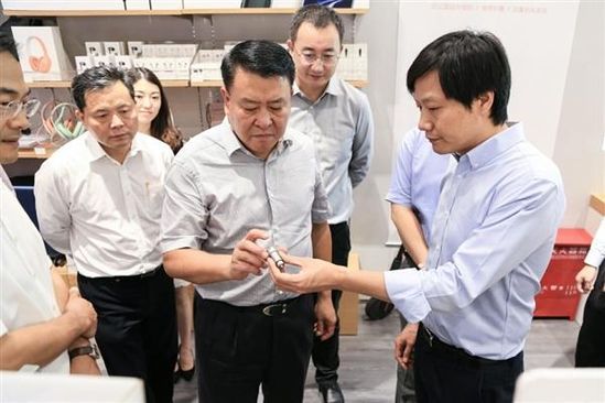 小米/北汽戰(zhàn)略合作！年輕人第一輛車要來了？