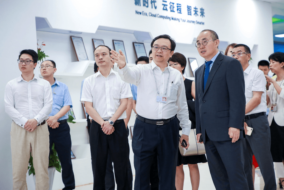 “潘談會”：王傳福要造的房長啥樣，潘石屹要造的車又長啥樣？ 
