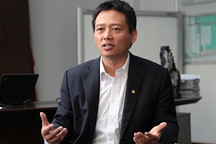 李春榮暫不回應離職傳聞，寶騰汽車負責人仍未確定