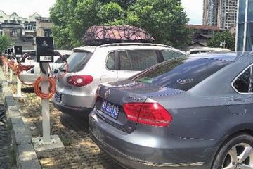 长沙6000充电桩多数成摆设 新能源汽车现两大痛点
