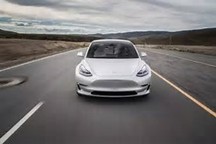 視頻 | 當一家汽車美容店接到了一臺特斯拉Model 3