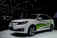 與其十一長假扎堆買新能源車，不如等等這三款再選擇