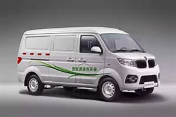 行业驱动，小型纯电动物流车占市场主导地位