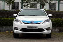 試了兩款長安新能源車后發現，理想很豐滿，現實更性感