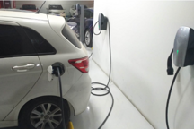 視頻 | 實測國產(chǎn)電動汽車在特斯拉充電樁充電