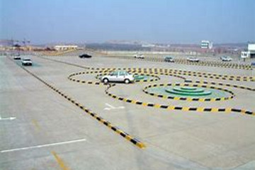 驾校学的知识都适合上路吗？这几个习惯出了驾校赶紧扔掉