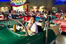 餐廳，酒店，電影院，特斯拉超充站要讓你爽的不想走！