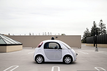 难弃平台梦 谷歌改口自称是“自动驾驶方案商”