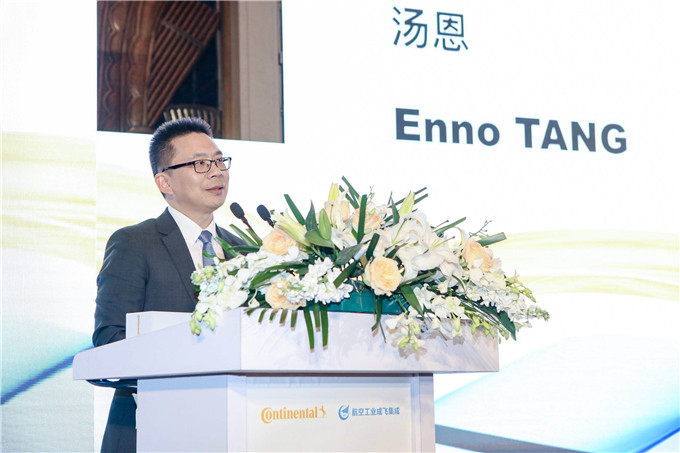 成飞董事长_成飞中学中学生劲爆图(3)