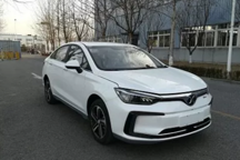 沒買就別急，11款續(xù)航超400km的電動(dòng)汽車在等你！