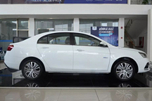 續(xù)航提升至400公里 全新帝豪EV450到店實(shí)拍