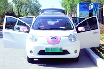 就是要個(gè)性！95小年輕的江淮IEV6E提車作業(yè)