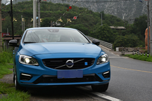 刮起藍色風暴 試駕北歐高性能車沃爾沃S60 polestar