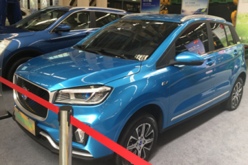 汉腾多款新车集中亮相 年底推纯电动轿车