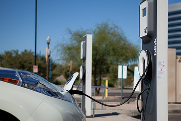 日本設(shè)定2050年目標(biāo)：只銷售電動汽車