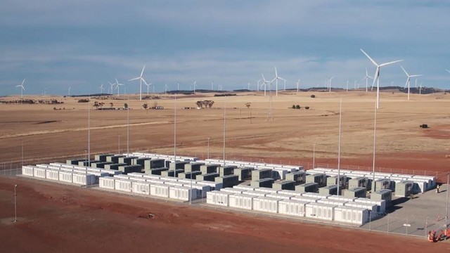 Британский магнат построит крупнейшую в мире аккумуляторную систему хранения энергии