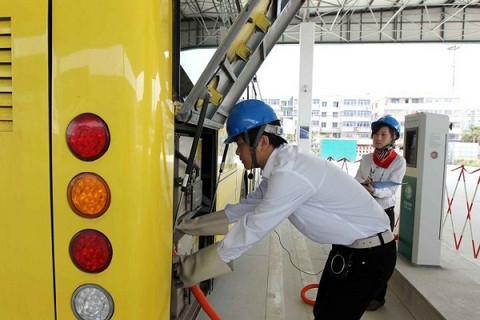 南通2018年推广新能源汽车3000辆和500根充电桩