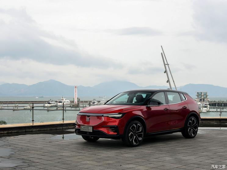 天際汽車(chē) <a class='link'  target='_blank'>天際ME7</a> 2019款 尊崇始發(fā)版