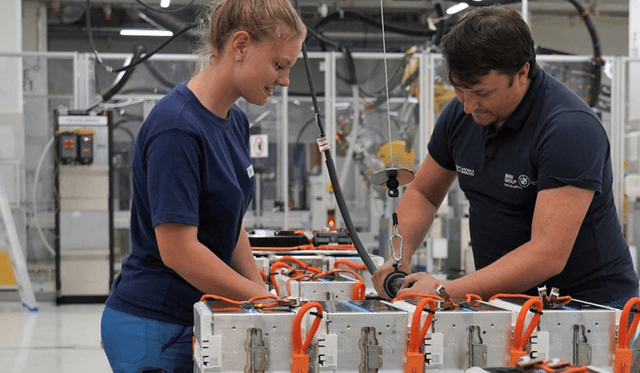 宝马欧洲最大工厂将提升电动车部件产能