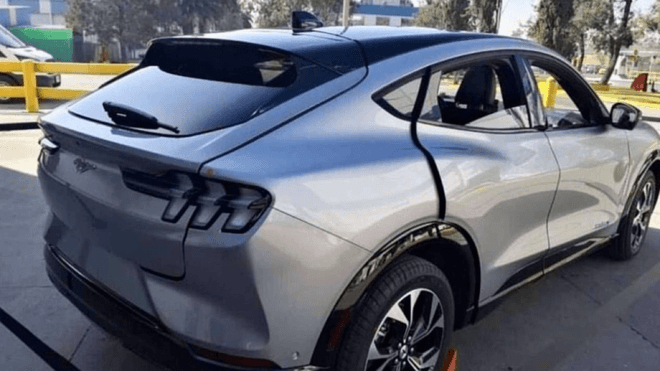 福特純電動SUV Mustang Mach-E首輛車已下線  2020年秋將批量生產(chǎn)