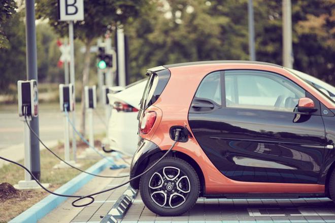 Нидерланды введут субсидии на покупку электромобилей, но гибридные модели не будут включены