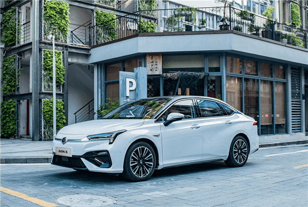 石墨烯電池上車！廣汽新能源率先搭載：充電速度堪比加油