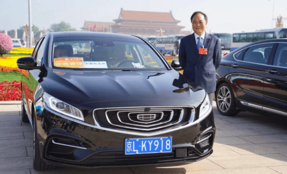 兩會(huì)|李書福：增程式汽車沒有續(xù)航焦慮 建議同享新能源上牌政策